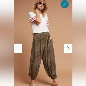 HEI HEI Gabrielle Balloon Joggers Size: L Inseam: 23.5” POCKETS